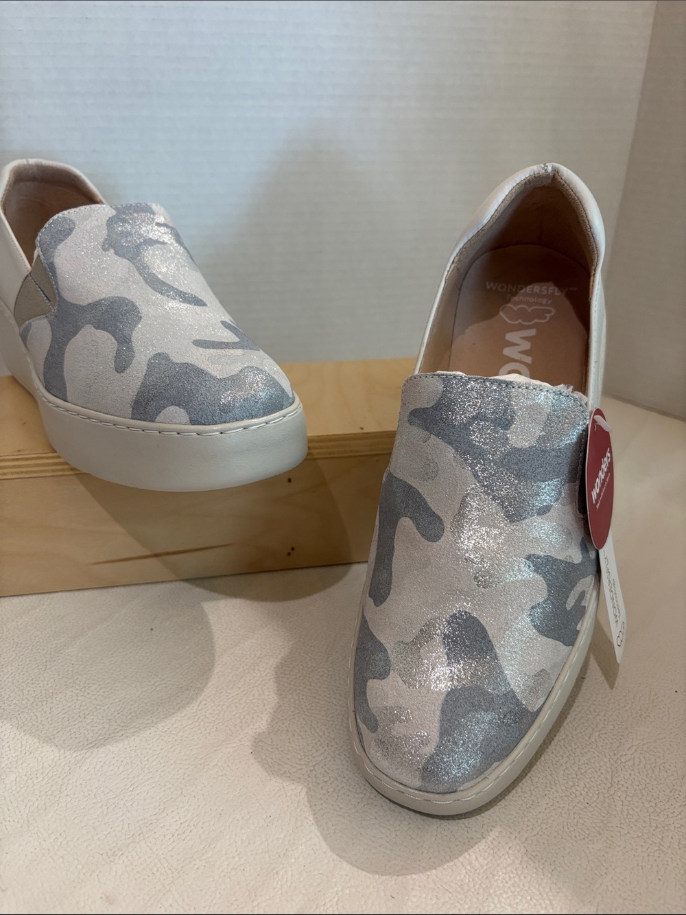 Wondersfly Women's Slip-On Glitter Camouflage Sneakers - Silver/White